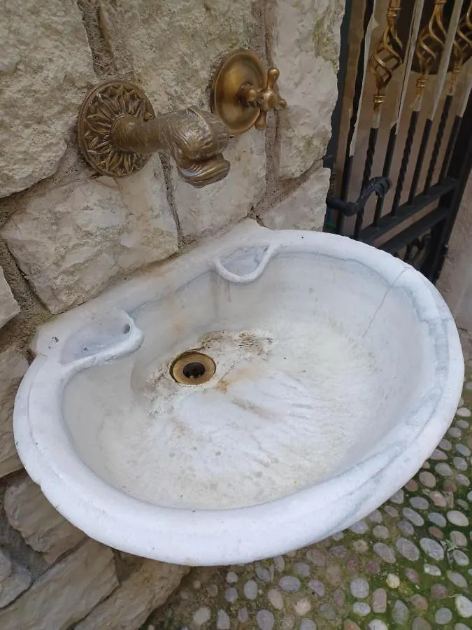 Dependance Apartment Malcesine Italy